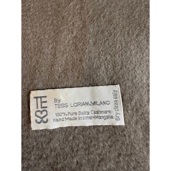 Tess Loriani Milano Fringed Baby Cashmere Scarf Gray - Picture 4 of 5